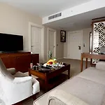 Hotel Miracle Airport &