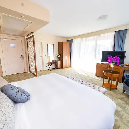 Miracle Airport & 5* Istambul