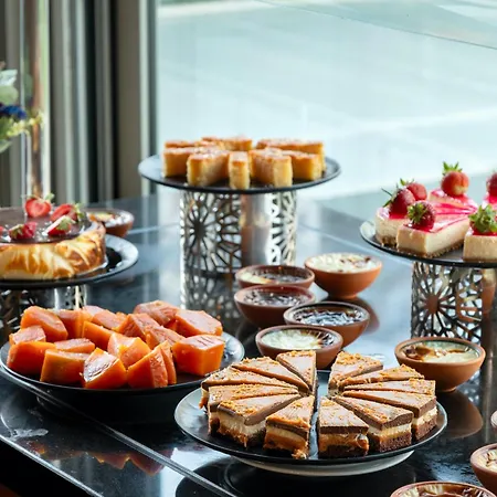 ホテル Miracle Airport & 5*