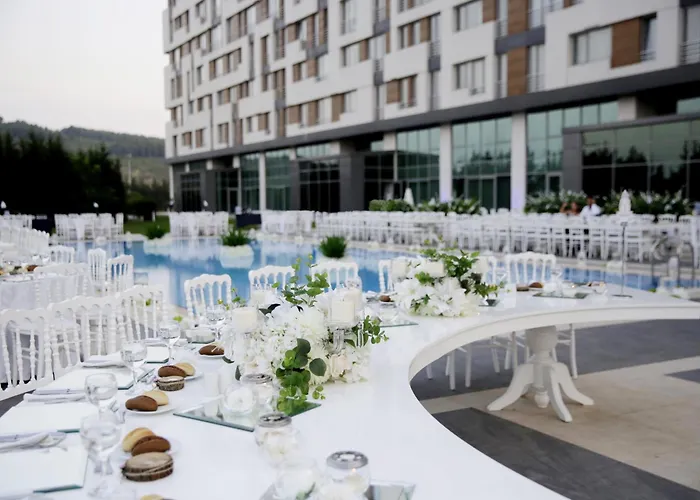 Miracle Airport & Szálloda