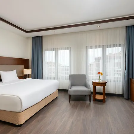 Miracle Airport & 5*