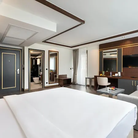 Miracle Airport & 5* Stambuł