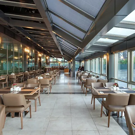 Miracle Airport & Hotel