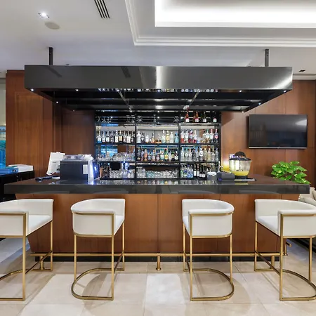 Hotel Miracle Airport &