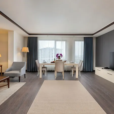 Miracle Airport & 5* Stambuł