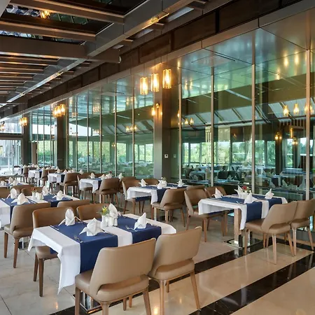 Hotel Miracle Airport &