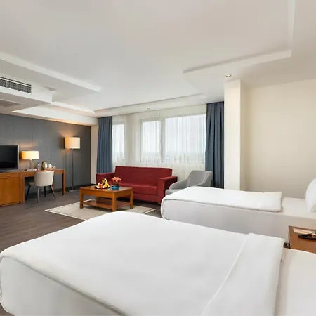 Miracle Airport & Istanbul