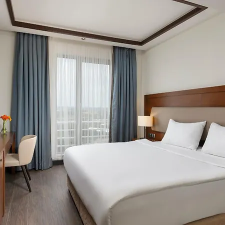 Miracle Airport & Istanbul