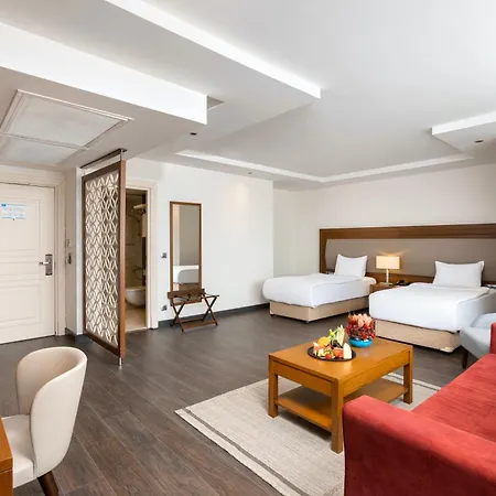 Miracle Airport & Istanbul