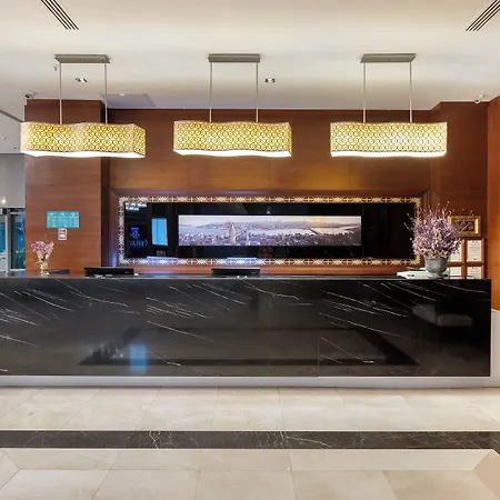 Hotel Miracle Airport & 5*