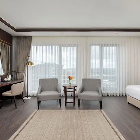 Miracle Airport & Hotel 5*