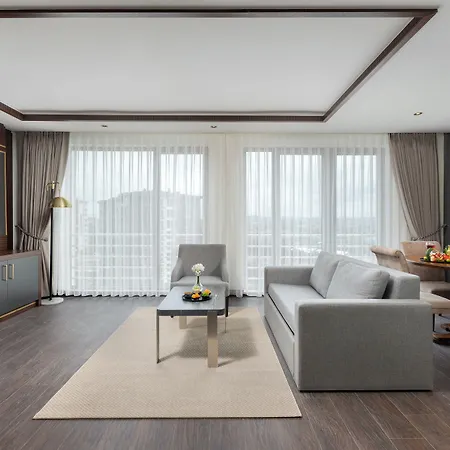 Miracle Airport & Hotel